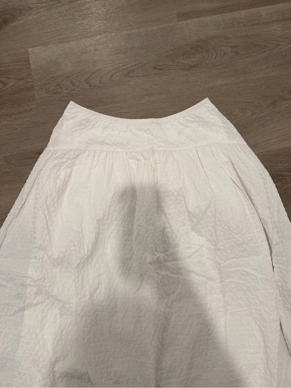 Uniqlo White Women's A-Line Midi Skirt - Picture 3 of 6
